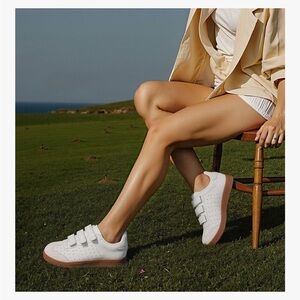 NWT Leather Court Shoe, White, Size 9.5